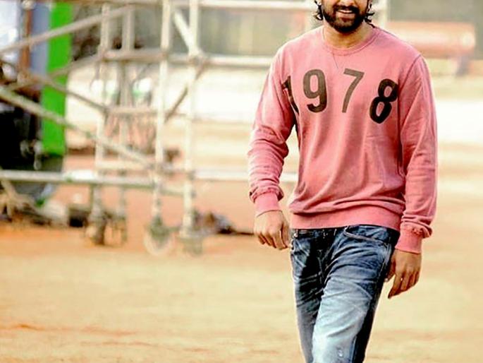 'Bahubali' will surprise the fans of Prabhas; Birth Announce a special annunciation! | ‘बाहुबली’ प्रभास चाहत्यांना देणार सरप्राइज; बर्थ डेला करणार एक स्पेशल अनाउंसमेंट! 'Bahubali' will surprise the fans of Prabhas; Birth Announce a special annunciation! | ‘बाहुबली’ प्रभास चाहत्यांना देणार सरप्राइज; बर्थ डेला करणार एक स्पेशल अनाउंसमेंट!