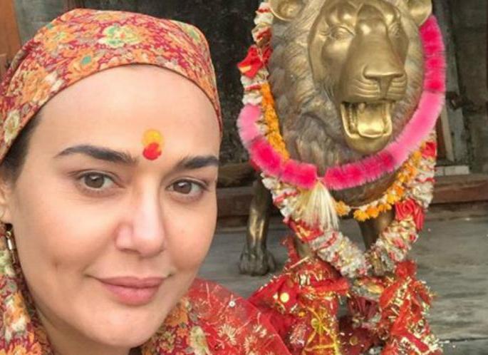 Happy New Year, Preity Zinta shares 'This' photo! | प्रिती झिंटाने ‘हा’ फोटो शेअर करीत दिल्या नवरात्रोत्सवाच्या शुभेच्छा! Happy New Year, Preity Zinta shares 'This' photo! | प्रिती झिंटाने ‘हा’ फोटो शेअर करीत दिल्या नवरात्रोत्सवाच्या शुभेच्छा!