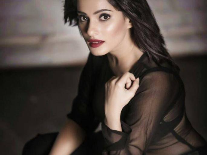 Do you remember the role played by Priya Bapatan in this Hindi movie at a young age? | कोवळ्या वयात प्रिया बापटनं या हिंदी सिनेमात साकारलेली भूमिका तुमच्या लक्षात आहे का?