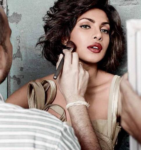 Priyanka will give 'big news' in December | प्रियांका डिसेंबरमध्ये देणार ‘मोठी बातमी’! Priyanka will give 'big news' in December | प्रियांका डिसेंबरमध्ये देणार ‘मोठी बातमी’!