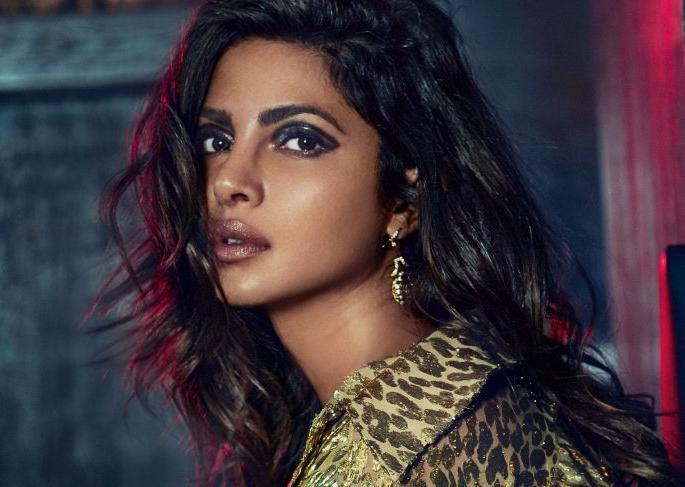 Not only Priyanka Chopra, but this 'Artist' also became a victim of apartheid! | प्रियांका चोप्राच नव्हे तर ‘हे’ कलाकारही ठरले वर्णभेदाचे बळी!