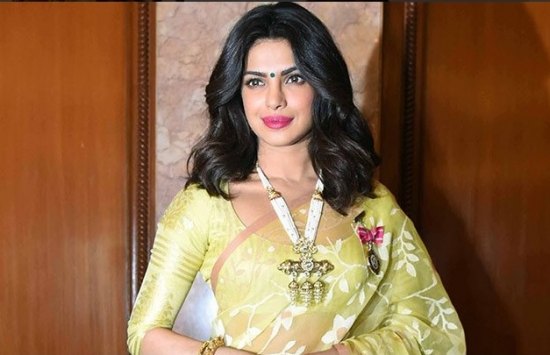 Mother says, '... when Priyanka married!' | आई म्हणते,‘...तेव्हा करणार प्रियंका लग्न!’