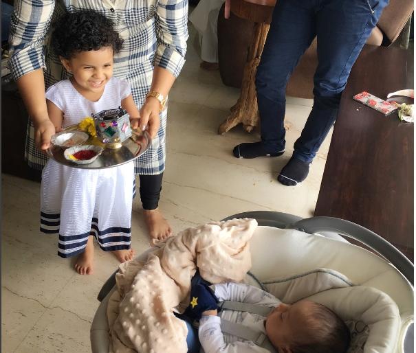 This photo of Karan Mehra's prince is getting viral | करण मेहराच्या राजकुमारचा हा फोटो होतोय व्हायरल This photo of Karan Mehra's prince is getting viral | करण मेहराच्या राजकुमारचा हा फोटो होतोय व्हायरल