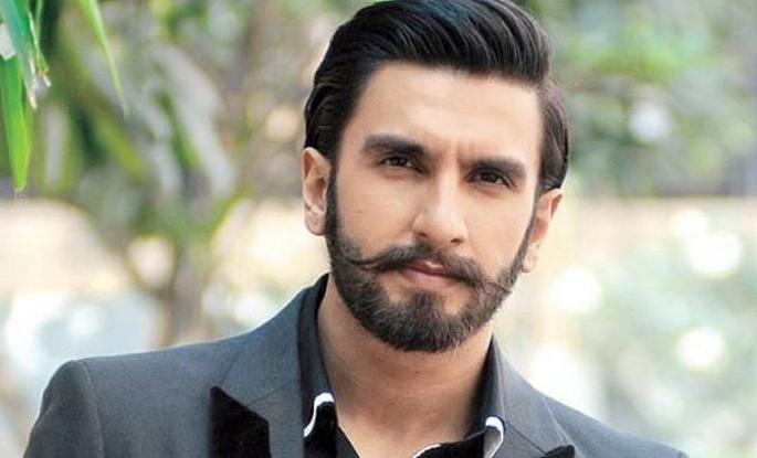 Ranvir Singh to play Kapil Dev's role? | कपिल देव यांची भूमिका साकारणार रणवीर सिंग? Ranvir Singh to play Kapil Dev's role? | कपिल देव यांची भूमिका साकारणार रणवीर सिंग?