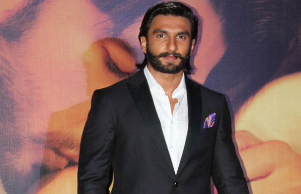 Birthday Special: Do you know Ranveer Singh's special 'these' special things? | Birthday Special : रणवीर सिंगच्या 'या' खास गोष्टी तुम्हाला माहित आहेत का ? Birthday Special: Do you know Ranveer Singh's special 'these' special things? | Birthday Special : रणवीर सिंगच्या 'या' खास गोष्टी तुम्हाला माहित आहेत का ?