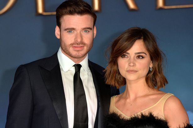 Dry Watertown is in Richard Madden's Date | सुकी वाटरहाउस करत आहे रिचर्ड मॅडनला डेट Dry Watertown is in Richard Madden's Date | सुकी वाटरहाउस करत आहे रिचर्ड मॅडनला डेट