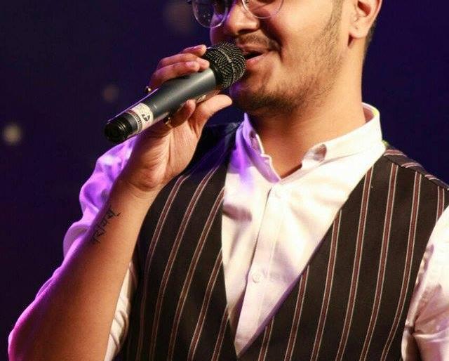 Rohit Raut won the award for the Mercy Award | रोहित राऊत ठरला मिर्ची अॅवॉर्डचा मानकरी Rohit Raut won the award for the Mercy Award | रोहित राऊत ठरला मिर्ची अॅवॉर्डचा मानकरी