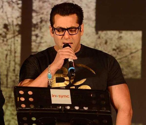 Salman's voice in 'Tubulite' !! | ‘ट्युबलाईट’मध्ये सलमानचा आवाज!!