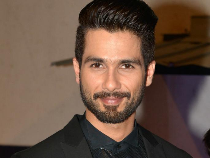 Shahid is telling me the reasons for being a 'flop' actor! | शाहिद सांगतोय तो ‘फ्लॉप अॅक्टर’ होण्याची कारणं! Shahid is telling me the reasons for being a 'flop' actor! | शाहिद सांगतोय तो ‘फ्लॉप अॅक्टर’ होण्याची कारणं!
