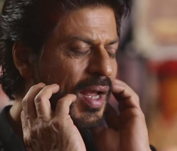 See: Shah Rukh becoming GAURAV | पाहा: Shah Rukh becoming GAURAV See: Shah Rukh becoming GAURAV | पाहा: Shah Rukh becoming GAURAV