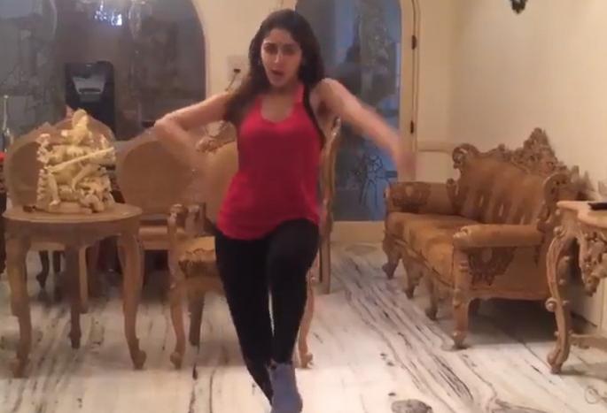 Sasha's Dance Video | सायशाचा डान्स व्हिडीओ Sasha's Dance Video | सायशाचा डान्स व्हिडीओ