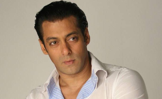 The families of the victims of the accident are worse than Salman | सलमानपेक्षा अपघातग्रस्तांच्या कुटुंबीयांचे वाईट वाटते