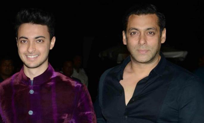 Salman Khan's mevuna refuses to romance with this actress? Now what will happen to brother-in-law? | सलमान खानच्या मेव्हुण्याने या अभिनेत्रीसोबत रोमांस करण्यास दिला नकार ? आता काय करणार भाईजान Salman Khan's mevuna refuses to romance with this actress? Now what will happen to brother-in-law? | सलमान खानच्या मेव्हुण्याने या अभिनेत्रीसोबत रोमांस करण्यास दिला नकार ? आता काय करणार भाईजान