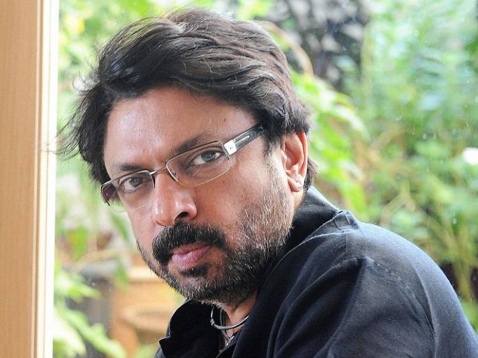 PADMAVATI ASSAULT: Sanjay Leela Bhansali never sworn in to shoot in Jaipur | PADMAVATI ASSAULT: संजय लीला भंसाळींनी घेतली जयपूरमध्ये कधीच शूटींग न करण्याची शपथ