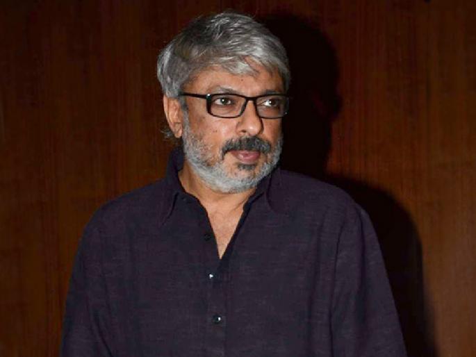 20 lakhs relief fund for family of deceased worker on 'Padmavati' set | ‘पद्मावती’च्या सेटवरील मृत कामगाराच्या कुटुंबाला २० लाखांचा मदतनिधी 20 lakhs relief fund for family of deceased worker on 'Padmavati' set | ‘पद्मावती’च्या सेटवरील मृत कामगाराच्या कुटुंबाला २० लाखांचा मदतनिधी