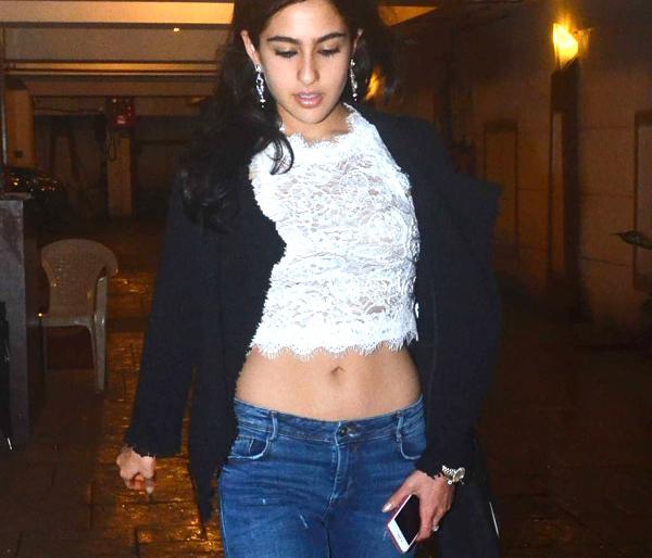 Sara Khan kept the condition of working with Hrithik Roshan | हृतिक रोशनसोबत काम करण्यासाठी सारा खानने ठेवली ही अट Sara Khan kept the condition of working with Hrithik Roshan | हृतिक रोशनसोबत काम करण्यासाठी सारा खानने ठेवली ही अट