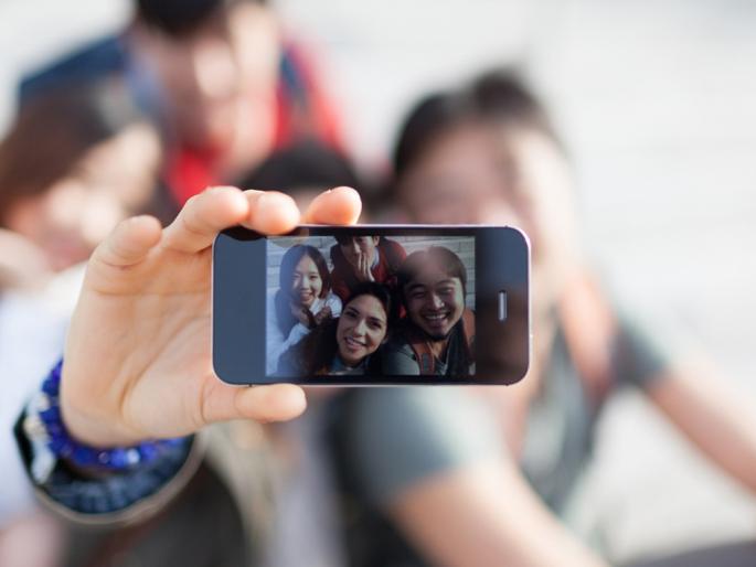 D. 3-D figure craze in Korea | द. कोरियामध्ये ३-डी फिगरचे वेड D. 3-D figure craze in Korea | द. कोरियामध्ये ३-डी फिगरचे वेड