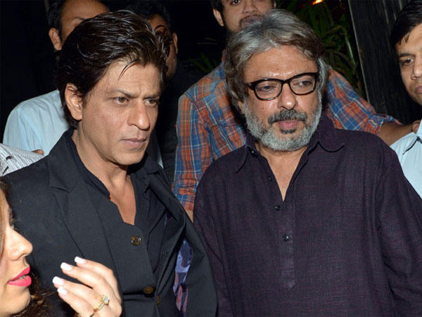 Shahrukh Khan and Sanjay Leela Bhansali will be 'bluffing' after 16 years | शाहरूख खान व संजय लीला भन्साळी १६ वर्षांनंतर करणार ‘गुस्ताखियां’ Shahrukh Khan and Sanjay Leela Bhansali will be 'bluffing' after 16 years | शाहरूख खान व संजय लीला भन्साळी १६ वर्षांनंतर करणार ‘गुस्ताखियां’