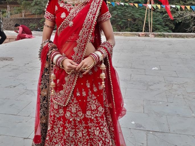 You were also astonished by hearing the weight of Lehanga of Fame Donal Bisht | ​एक दीवाना था फेम डॉनल बिष्टच्या लेहंगाचे वजन ऐकून तुम्हालाही देखील बसेल आश्चर्याचा धक्का