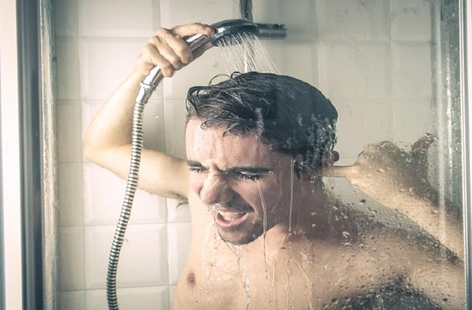 70 percent of the IIT-B students bored the daily routine | ७० टक्के आयआयटी-बी विद्यार्थ्यांना रोजच्या अंघोळीचा कंटाळा 70 percent of the IIT-B students bored the daily routine | ७० टक्के आयआयटी-बी विद्यार्थ्यांना रोजच्या अंघोळीचा कंटाळा