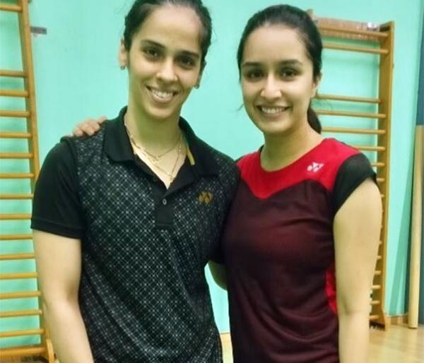 'Haseena' Shraddha Kapoor started with badminton star Saina Nehwal | बॅडमिंटन स्टार सायना नेहवालसोबत 'हसीना' श्रद्धा कपूरने सुरु केले काम! 'Haseena' Shraddha Kapoor started with badminton star Saina Nehwal | बॅडमिंटन स्टार सायना नेहवालसोबत 'हसीना' श्रद्धा कपूरने सुरु केले काम!