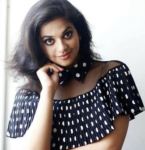 Shruti Sharma arrives at the time of filming of 'Kulfikumar Baajwala' | ‘कुल्फीकुमार बाजेवाला’च्या चित्रीकरणाच्यावेळी श्रृती शर्माला आली चक्कर Shruti Sharma arrives at the time of filming of 'Kulfikumar Baajwala' | ‘कुल्फीकुमार बाजेवाला’च्या चित्रीकरणाच्यावेळी श्रृती शर्माला आली चक्कर