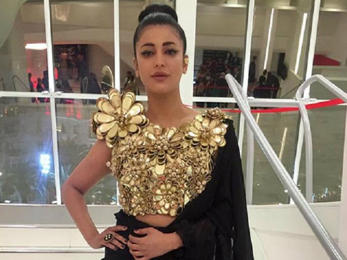 Cannes 2017: Shruti Hassan falls before Deepika or Aishwarya's glamor! | Cannes 2017 : दीपिका अन् ऐश्वर्याच्या ग्लॅमरपुढे श्रुती हासन पडली फिकी! Cannes 2017: Shruti Hassan falls before Deepika or Aishwarya's glamor! | Cannes 2017 : दीपिका अन् ऐश्वर्याच्या ग्लॅमरपुढे श्रुती हासन पडली फिकी!