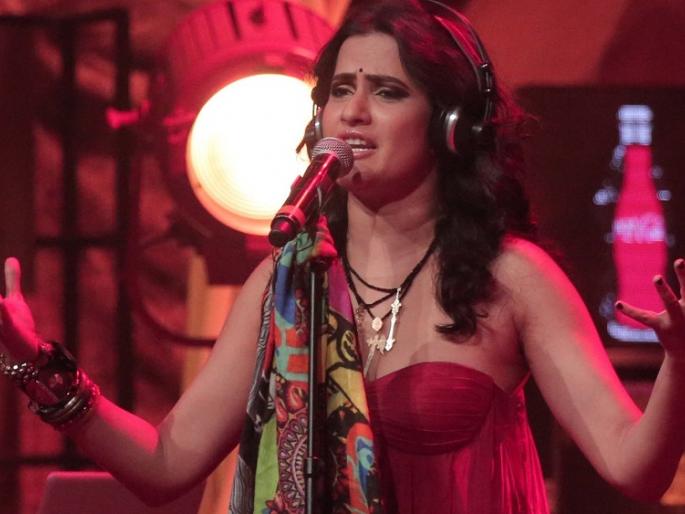 Sona Mohapatra is in the discussion! What is the reason, Kangana Ranauti 'Circus' !! | सोना मोहपात्रा चर्चेत आहे! कारण काय तर, कंगना राणौतची ‘सर्कस’!! Sona Mohapatra is in the discussion! What is the reason, Kangana Ranauti 'Circus' !! | सोना मोहपात्रा चर्चेत आहे! कारण काय तर, कंगना राणौतची ‘सर्कस’!!