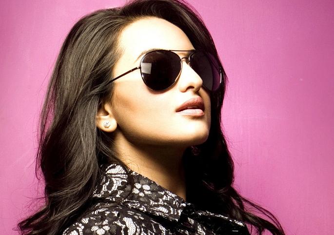 The script should not be called - Sonakshi | स्क्रिप्टला नाही म्हणता आलं पाहिजे -सोनाक्षी