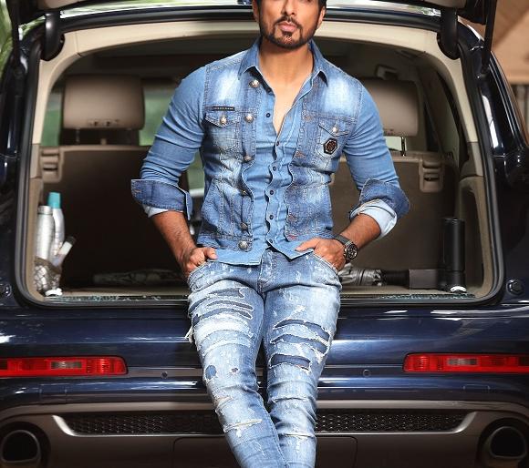 Sonu Sood in the role of comedy 'Dangal'! | कॉमेडी 'दंगल'मध्‍ये सोनू सूद परीक्षकाच्‍या भूमिकेत!