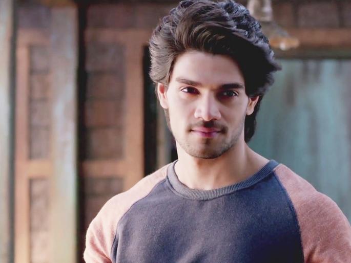 Suraj Pancholi gets 'Heroine' !! | सूरज पांचोलीसाठी मिळता मिळेना ‘हिरोईन’!! Suraj Pancholi gets 'Heroine' !! | सूरज पांचोलीसाठी मिळता मिळेना ‘हिरोईन’!!