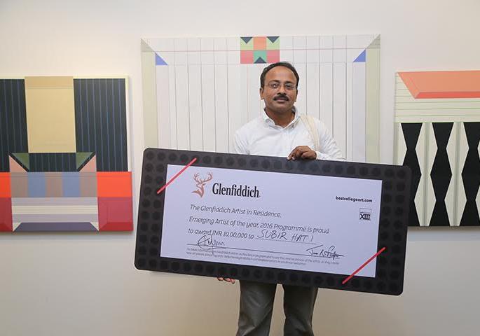 Subhash will represent the gathering of global artists | जागतिक कलाकारांच्या मेळाव्यात सुबिर हाती करणार प्रतिनिधित्व Subhash will represent the gathering of global artists | जागतिक कलाकारांच्या मेळाव्यात सुबिर हाती करणार प्रतिनिधित्व