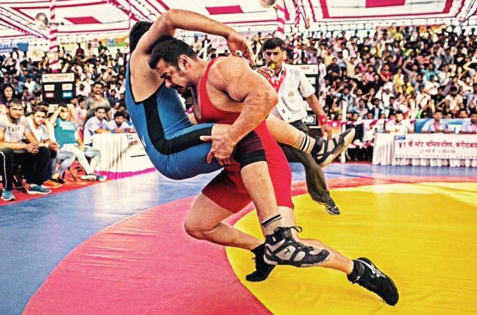 Salman's new steel in 'Sultan'! | ‘सुल्तान’ मधील सलमानचा न्यू स्टील! Salman's new steel in 'Sultan'! | ‘सुल्तान’ मधील सलमानचा न्यू स्टील!