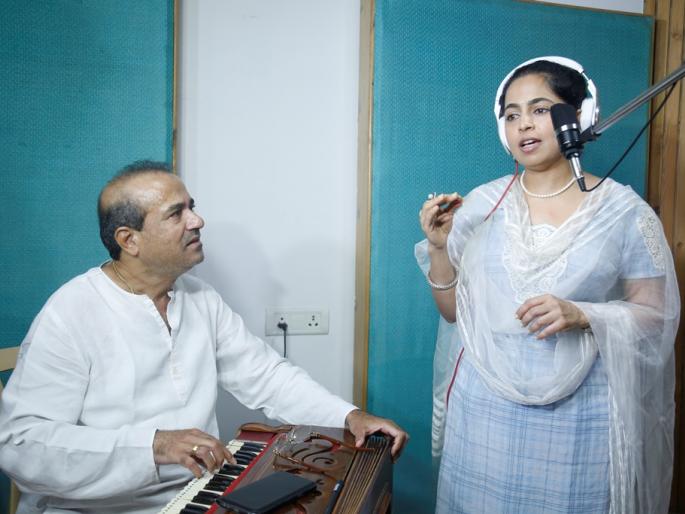 Who are you calling me Suresh Wadkar? | सुरेश वाडकर कोणाला म्हणतायेत मिले सुर मेरा तुम्हारा?