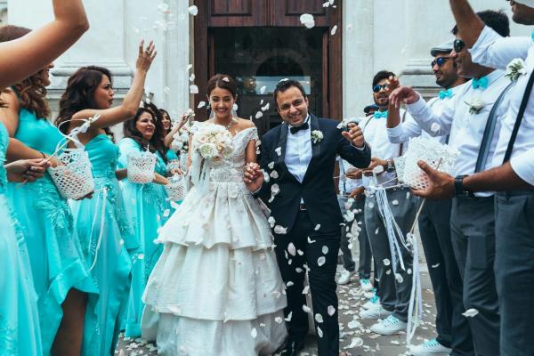 Watching the video of Surwin Chawla's wedding, you will forget Virus's wedding, see the video! | सुरवीन चावलाच्या लग्नाचा व्हिडीओ बघून तुम्ही विरूष्काचे लग्न विसरून जाल, पाहा व्हिडीओ! Watching the video of Surwin Chawla's wedding, you will forget Virus's wedding, see the video! | सुरवीन चावलाच्या लग्नाचा व्हिडीओ बघून तुम्ही विरूष्काचे लग्न विसरून जाल, पाहा व्हिडीओ!