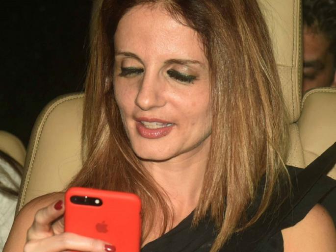 Happy Birth Day Sussanne: Celebrated Hrithik's X-Wife Sujain Khan's Birthday Party! | Happy Birth Day Sussanne: अशी साजरी झाली हृतिकची एक्स-वाईफ सुजैन खानची बर्थ डे पार्टी! Happy Birth Day Sussanne: Celebrated Hrithik's X-Wife Sujain Khan's Birthday Party! | Happy Birth Day Sussanne: अशी साजरी झाली हृतिकची एक्स-वाईफ सुजैन खानची बर्थ डे पार्टी!