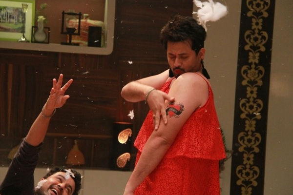 OMG! Swapnil Joshi Woman in prostitution | OMG ! स्वप्नील जोशी स्त्री वेशात OMG! Swapnil Joshi Woman in prostitution | OMG ! स्वप्नील जोशी स्त्री वेशात