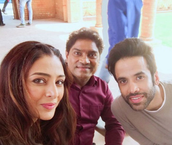 Tussauds Tusshar Kapoor, Johnny Lever set to share selfie with 'Golmaal Again' | तब्बूने ‘गोलमाल अगेन’च्या सेटवरील तुषार कपूर, जॉनी लिव्हरसोबतचा सेल्फी केला शेअर!
