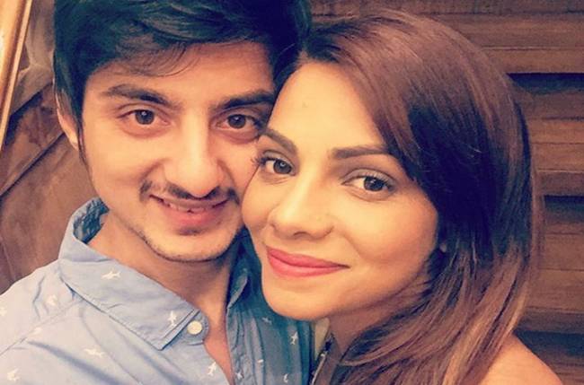 Aditya Kapadia and Tanvi Thakkar will be seen in real life | आदित्य कपाडिया आणि तन्वी ठक्कर हे रिअल लाइफ कपल झळकणार चित्रपटात Aditya Kapadia and Tanvi Thakkar will be seen in real life | आदित्य कपाडिया आणि तन्वी ठक्कर हे रिअल लाइफ कपल झळकणार चित्रपटात