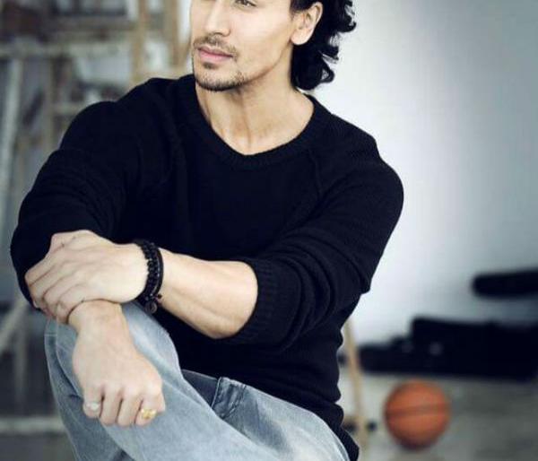 Tiger Shroff disclosed this thing? Read detailed | टायगर श्रॉफने या गोष्टीचा केला खुलासा? वाचा सविस्तर Tiger Shroff disclosed this thing? Read detailed | टायगर श्रॉफने या गोष्टीचा केला खुलासा? वाचा सविस्तर