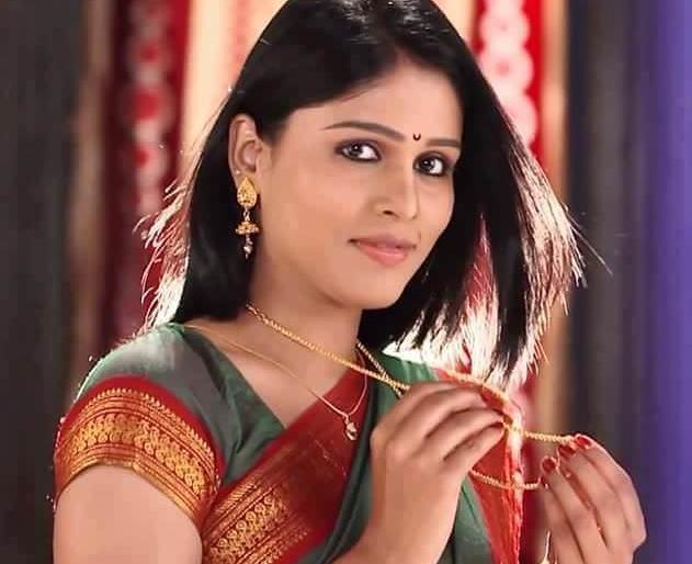 So Rana tells Pathakbai that you lived in the forest | म्हणून राणा पाठकबाईंना म्हणतो तुझ्यात जीवं रंगला So Rana tells Pathakbai that you lived in the forest | म्हणून राणा पाठकबाईंना म्हणतो तुझ्यात जीवं रंगला