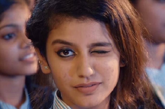 Look, some of the "Khalas" photos of Priya Prakash Warri who have shocked the Internet! | ​ पाहा, इंटरनेटवर धुमाकूळ घालणा-या प्रिया प्रकाश वारियरचे काही ‘खल्लास’ करणारे फोटो!