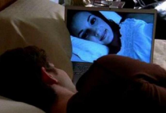 Shocking: 'Sex' can be done away with, with the help of 'this' app! | SHOCKING : दूर राहूनही करता येईल ‘सेक्स’, तेही ‘या’ अ‍ॅपच्या साह्याने!