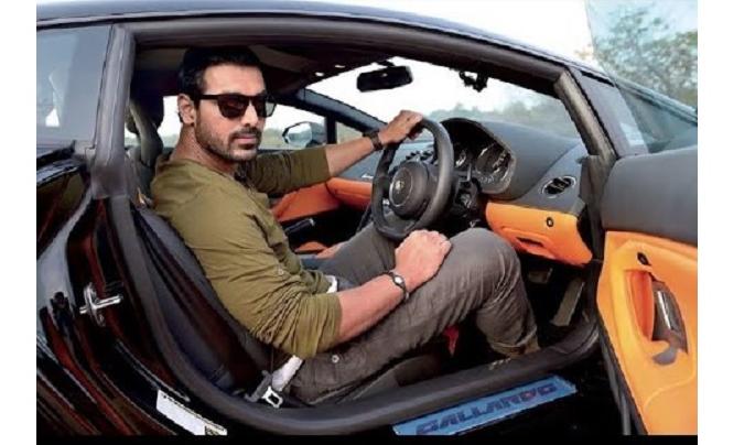 See: John Abraham worth 2 crore worth of 'Gossijila'! | पाहा : अशी आहे जॉन अब्राहमची २ कोटी किमतीची ‘गॉडजिला’!