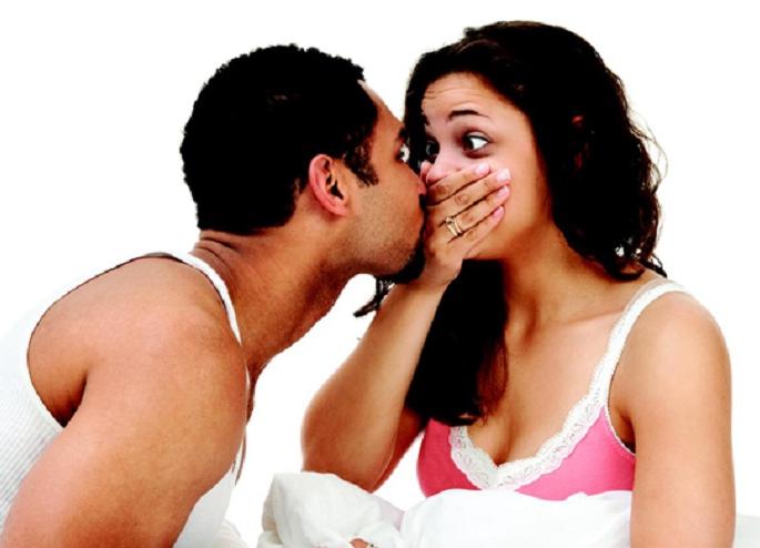 Relationship: Keep the adhesive partner away! | ​Relationship : चिपकू जोडीदाराला असे ठेवा दूर !