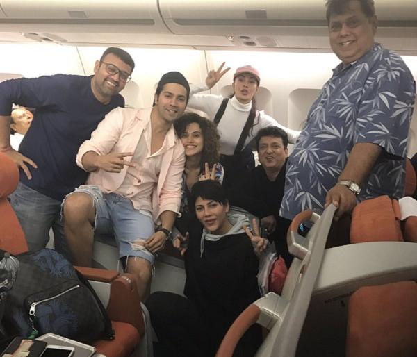 Varun Dhawan, Jacqueline Fernandes, Tapi Pannu complete 'Juhuwa 2' shoot | वरुण धवन, जॅकलिन फर्नांडिस, तापसी पन्नूने पूर्ण केली 'जुडवा 2' ची शूटिंग Varun Dhawan, Jacqueline Fernandes, Tapi Pannu complete 'Juhuwa 2' shoot | वरुण धवन, जॅकलिन फर्नांडिस, तापसी पन्नूने पूर्ण केली 'जुडवा 2' ची शूटिंग