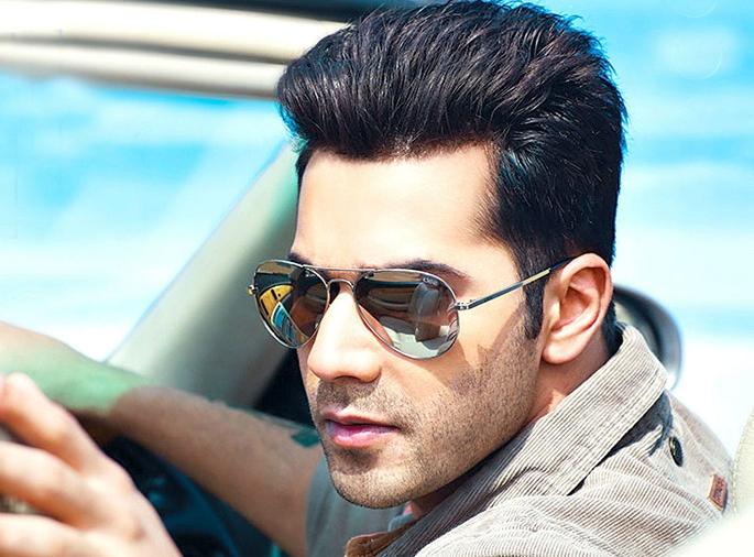 Varun Dhawan threatened with suicide! False complaint can be filed !! | वरूण धवनला चाहतीने दिली आत्महत्येची धमकी! वरूणवरचं होऊ शकतो गुन्हा दाखल!! Varun Dhawan threatened with suicide! False complaint can be filed !! | वरूण धवनला चाहतीने दिली आत्महत्येची धमकी! वरूणवरचं होऊ शकतो गुन्हा दाखल!!