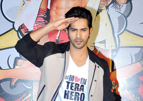 Tweet about Varun Dhawan's 'Girl's Periods' | वरुण धवनने केले मुलींच्या ‘पिरियड्स’ विषयी ट्विट Tweet about Varun Dhawan's 'Girl's Periods' | वरुण धवनने केले मुलींच्या ‘पिरियड्स’ विषयी ट्विट