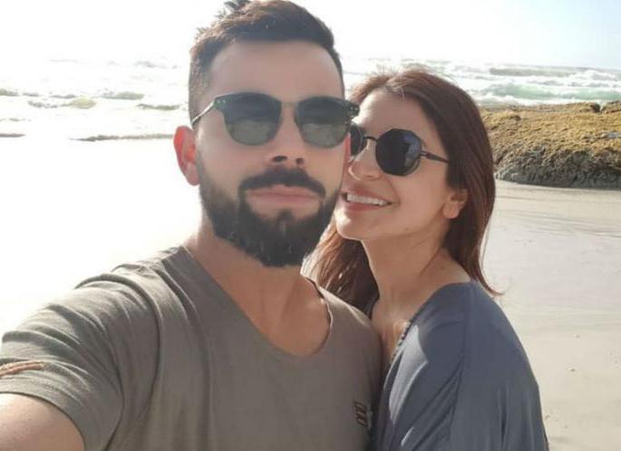 Did you see this strange video of Virat-Anushka? | विराट-अनुष्काचा हा अनसीन व्हिडीओ तुम्ही बघितला काय? Did you see this strange video of Virat-Anushka? | विराट-अनुष्काचा हा अनसीन व्हिडीओ तुम्ही बघितला काय?