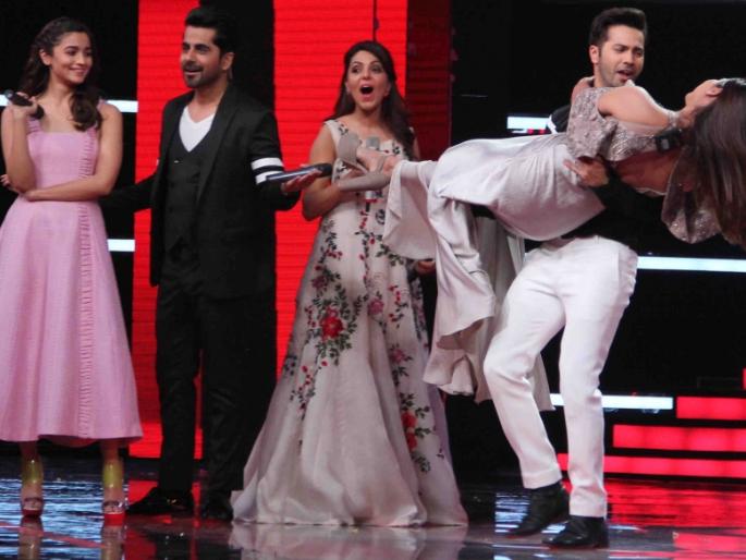 Varun Dhawan is not on Alia Bhatt, but Nitish Mohan is LTTU | वरूण धवन आता आलिया भट्टवर नाही, तर नीती मोहनवर आहे लट्टु Varun Dhawan is not on Alia Bhatt, but Nitish Mohan is LTTU | वरूण धवन आता आलिया भट्टवर नाही, तर नीती मोहनवर आहे लट्टु